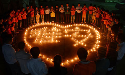 91福利影院人為（wéi）雅安地震災區群眾祈福